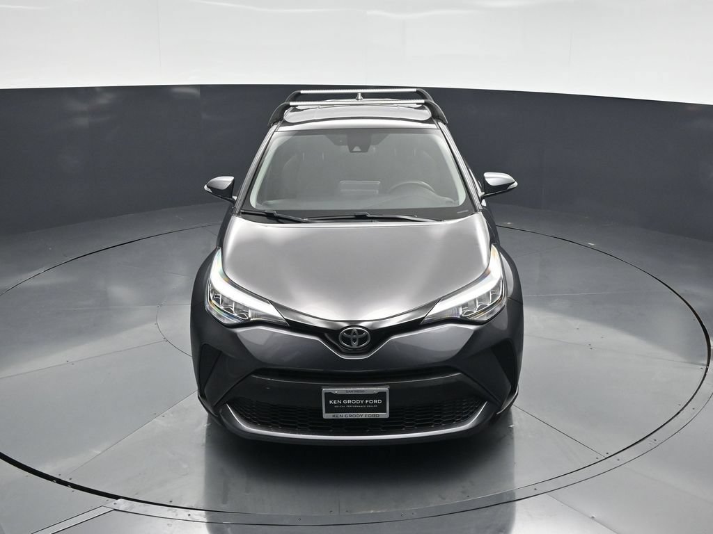 Used 2020 Toyota C-HR LE FWD image 31