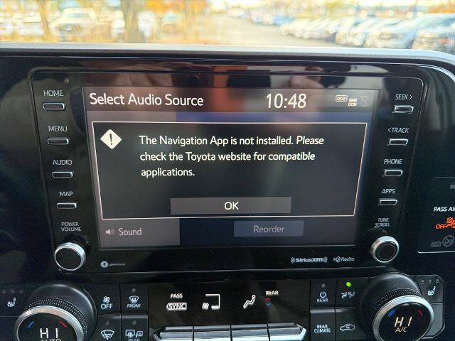 Used 2021 Toyota Highlander XLE AWD/4WD image 30