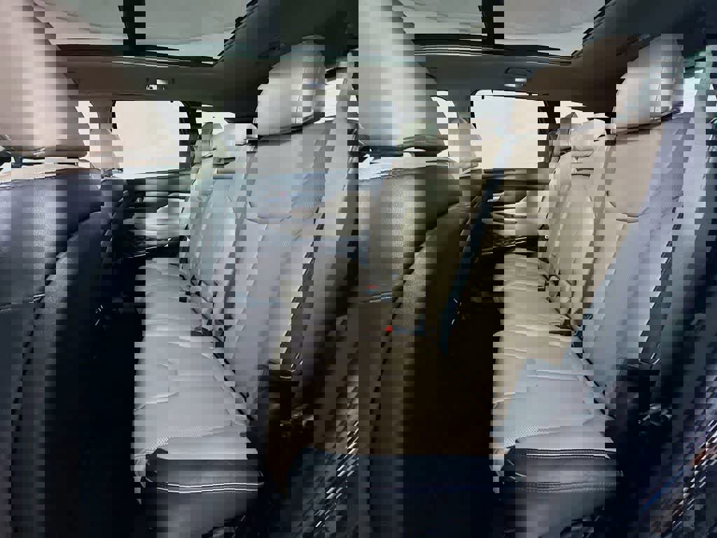 Used 2022 Hyundai Santa Fe Limited image 17