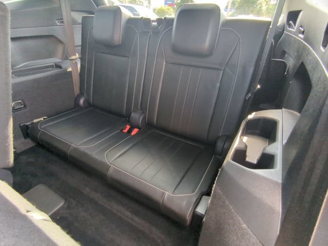 Used 2022 Volkswagen Tiguan SE R-Line FWD image 14