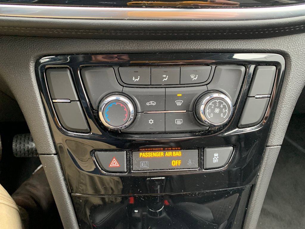 Used 2021 Buick Encore Preferred w/ Safety Package image 11