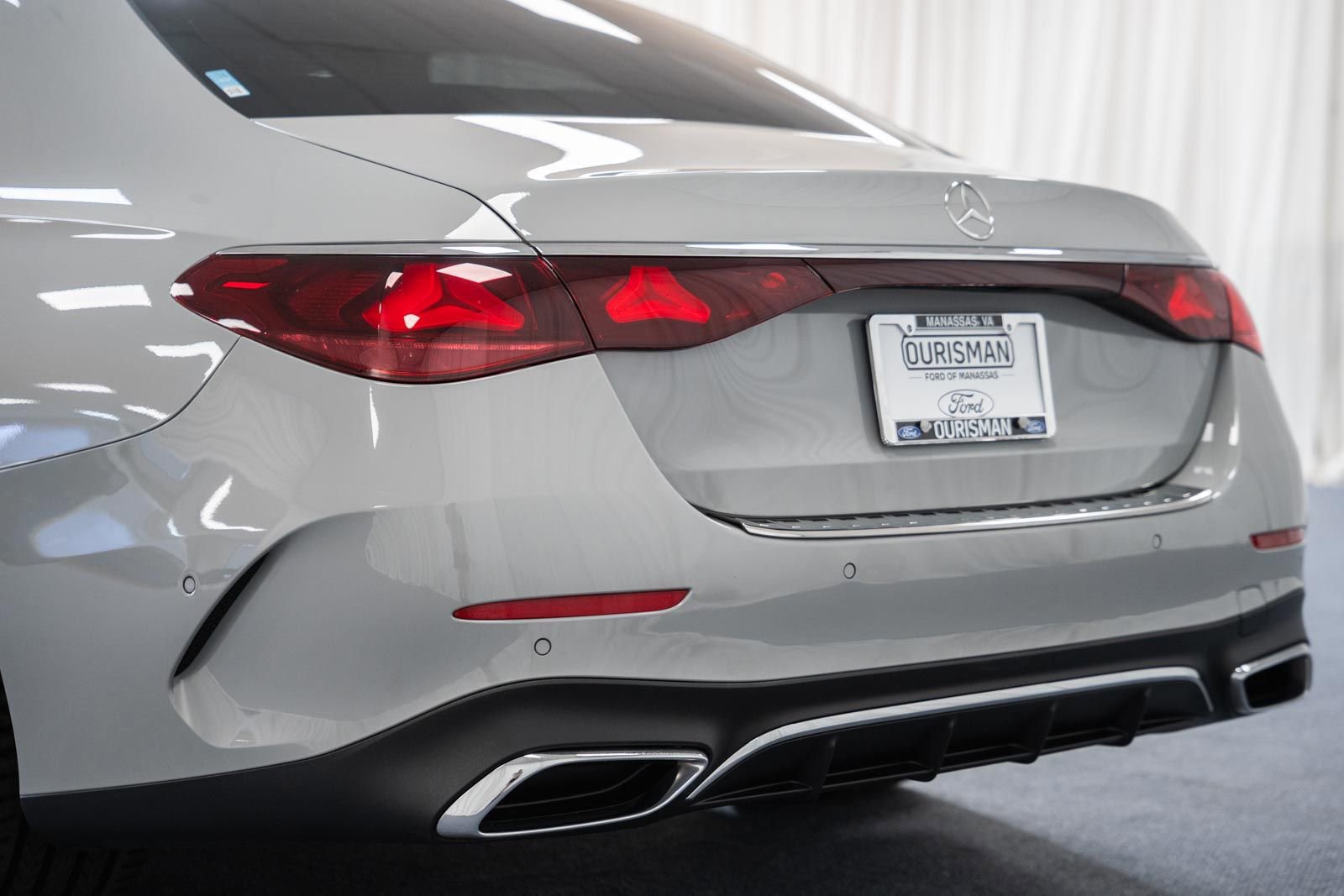 Used 2025 Mercedes-Benz E 350 4MATIC Sedan image 6