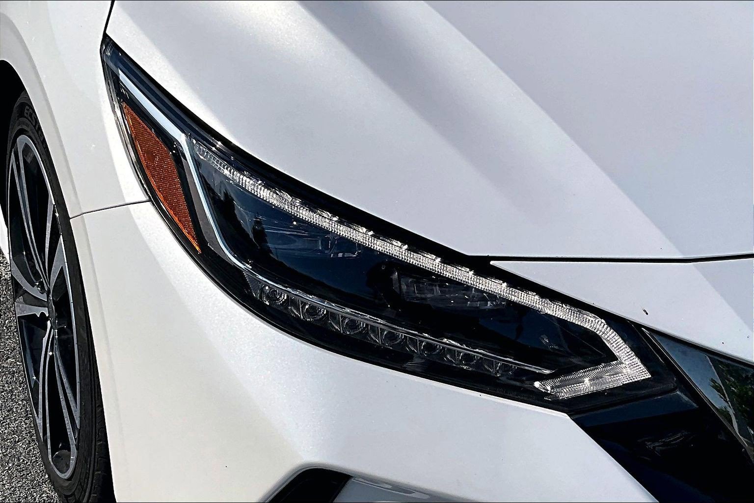 Used 2020 Nissan Sentra SR w/ Premium Package FWD image 32