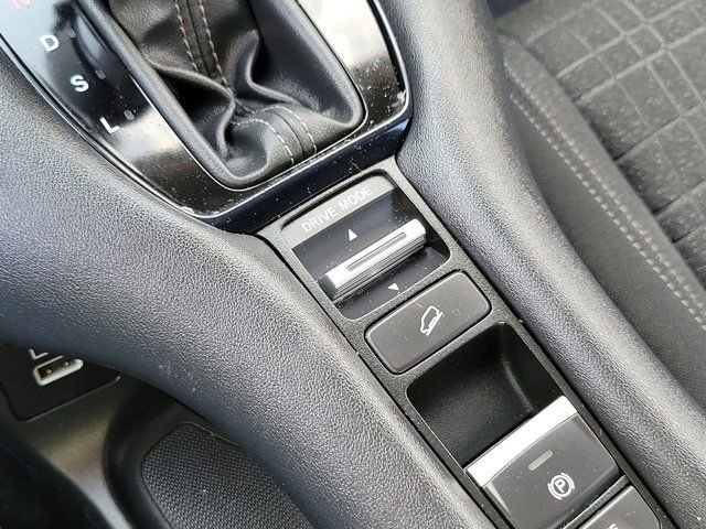 Used 2023 Honda HR-V LX image 29