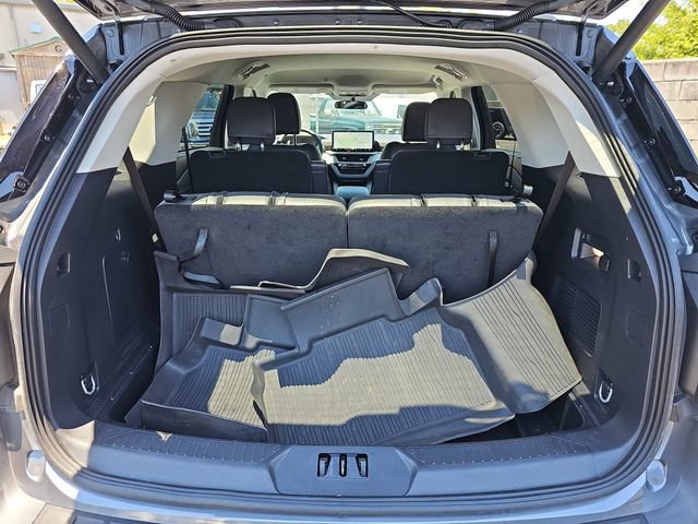 Certified 2025 Ford Explorer Active w/ Active Comfort Package RWD image 15
