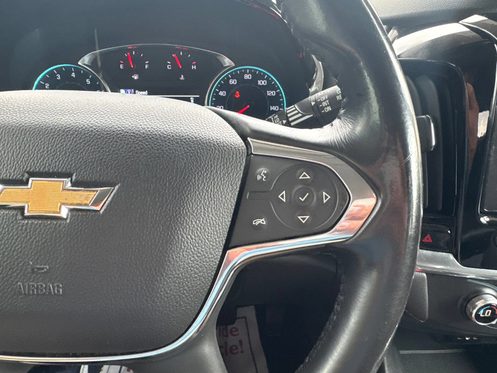 Used 2019 Chevrolet Traverse LT FWD image 27
