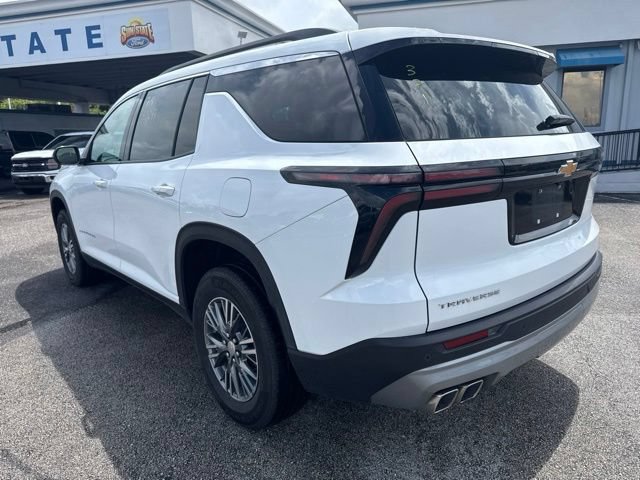 Used 2025 Chevrolet Traverse LT FWD image 8