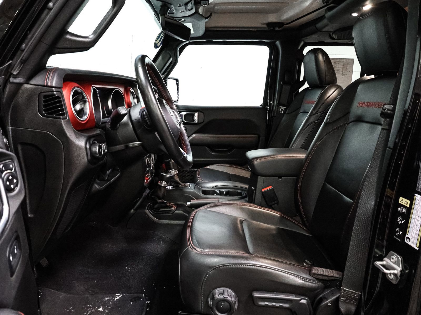 Used 2022 Jeep Wrangler Unlimited Rubicon w/ Cold Weather Group image 23