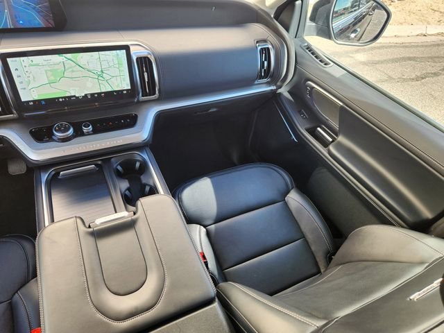 Certified 2025 Ford Expedition Max Platinum image 14