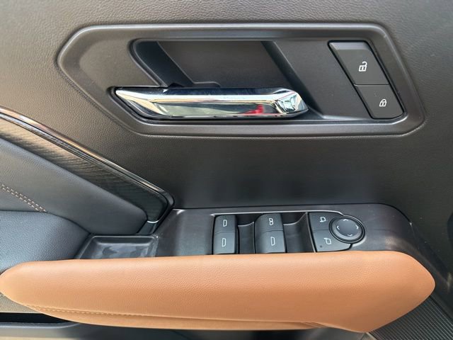 Used 2025 GMC Canyon AT4 image 12