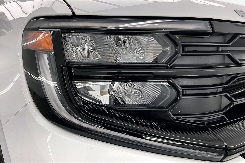 Certified 2025 Ford Expedition Active AWD/4WD image 30