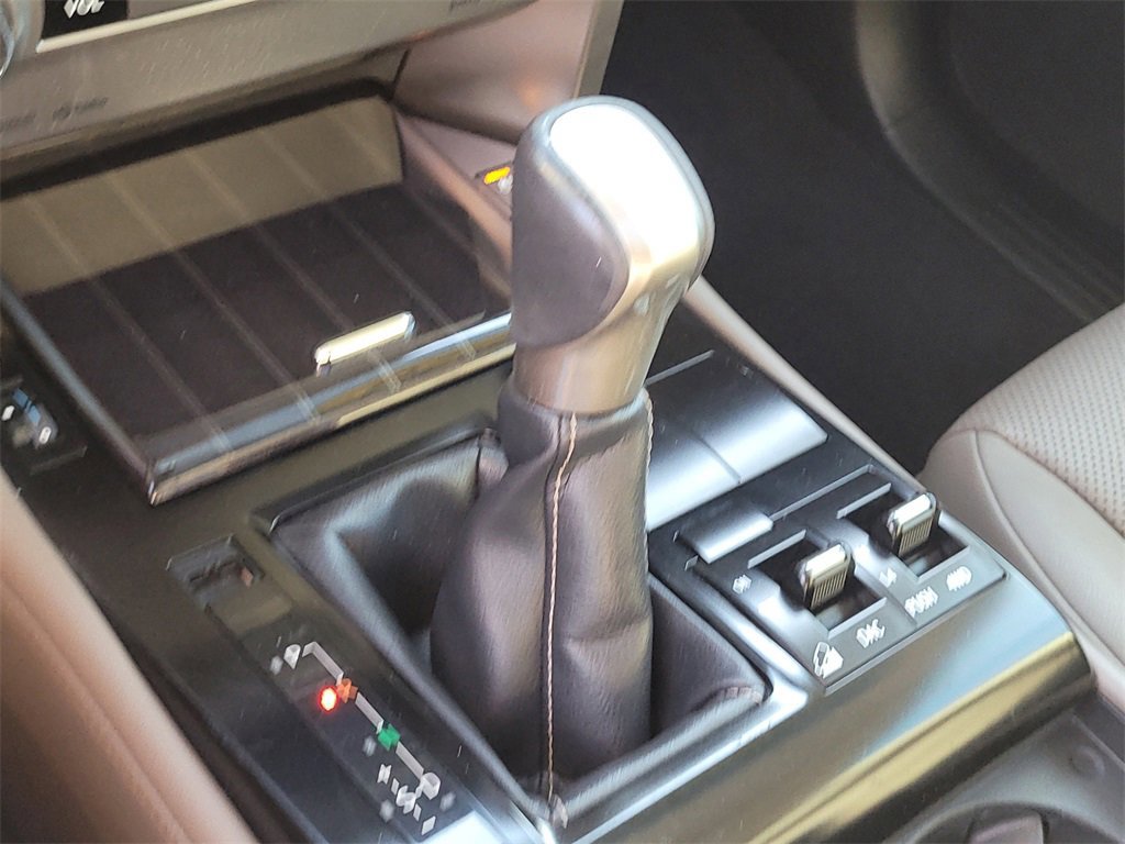 Used 2020 Lexus GX 460 Premium image 25