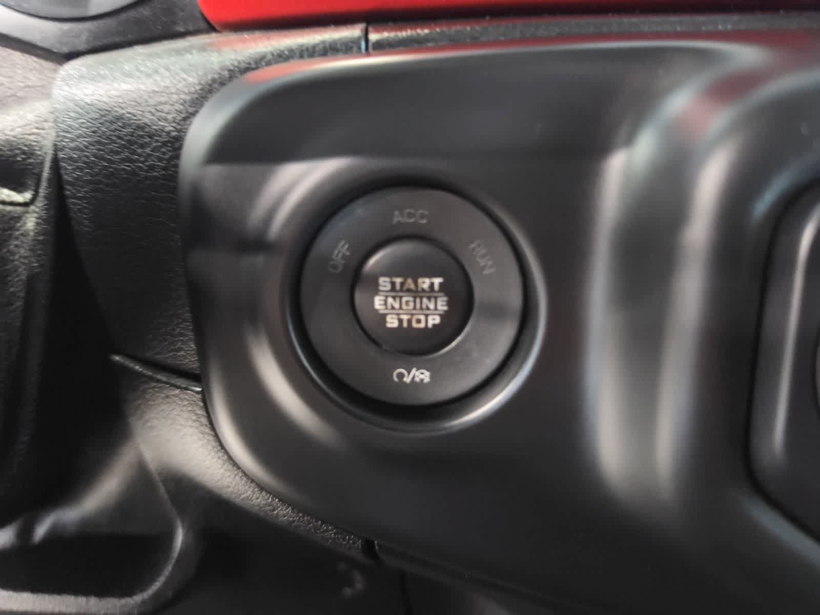 Used 2018 Jeep Wrangler Unlimited Rubicon w/ Dual Top Group AWD/4WD image 24