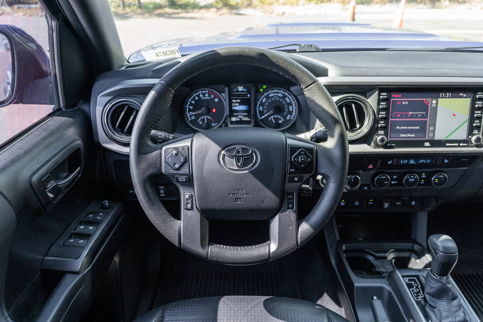 Used 2022 Toyota Tacoma TRD Sport w/ TRD Premium Sport Package AWD/4WD image 22