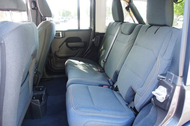 Used 2024 Jeep Wrangler Unlimited Sport AWD/4WD image 18
