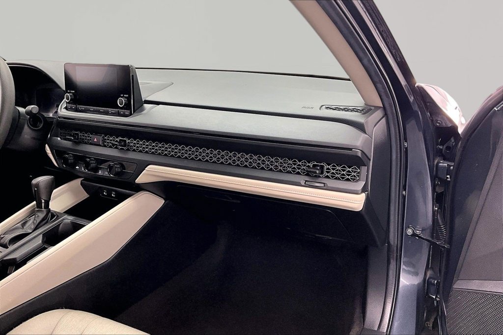 Used 2025 Honda Accord LX image 17