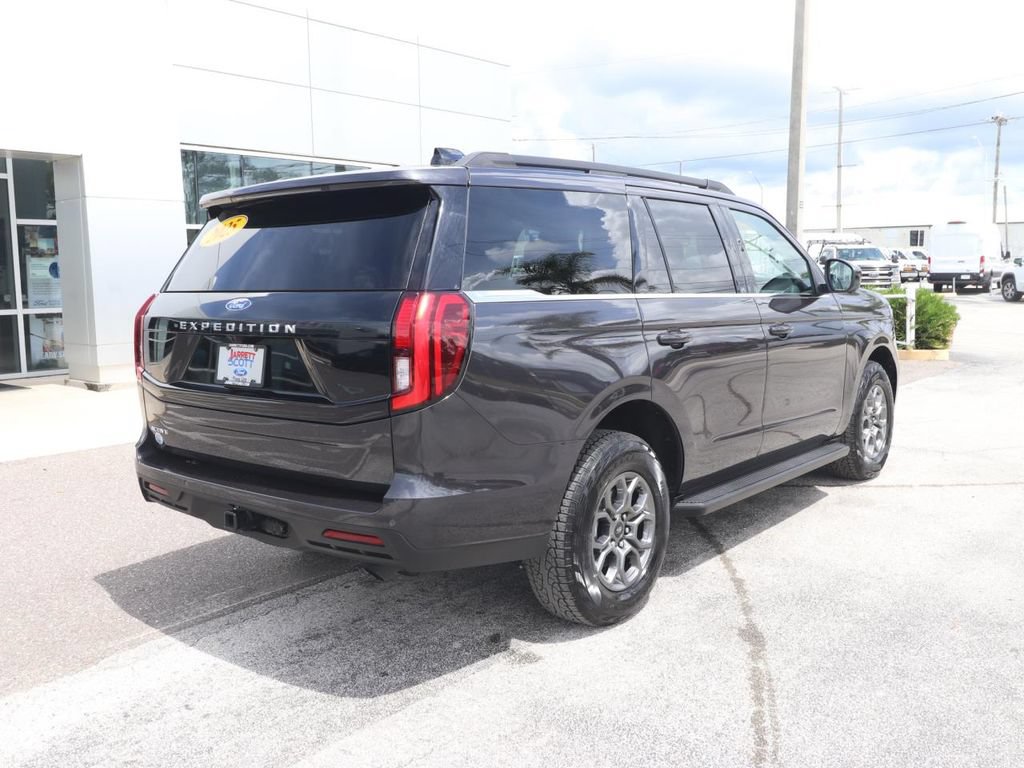 Certified 2025 Ford Expedition Active RWD image 16