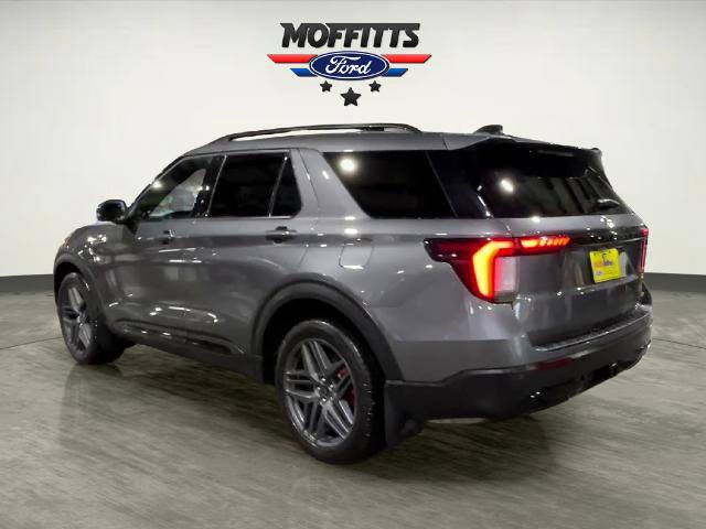 Certified 2025 Ford Explorer ST-Line w/ Premium Package AWD/4WD image 3