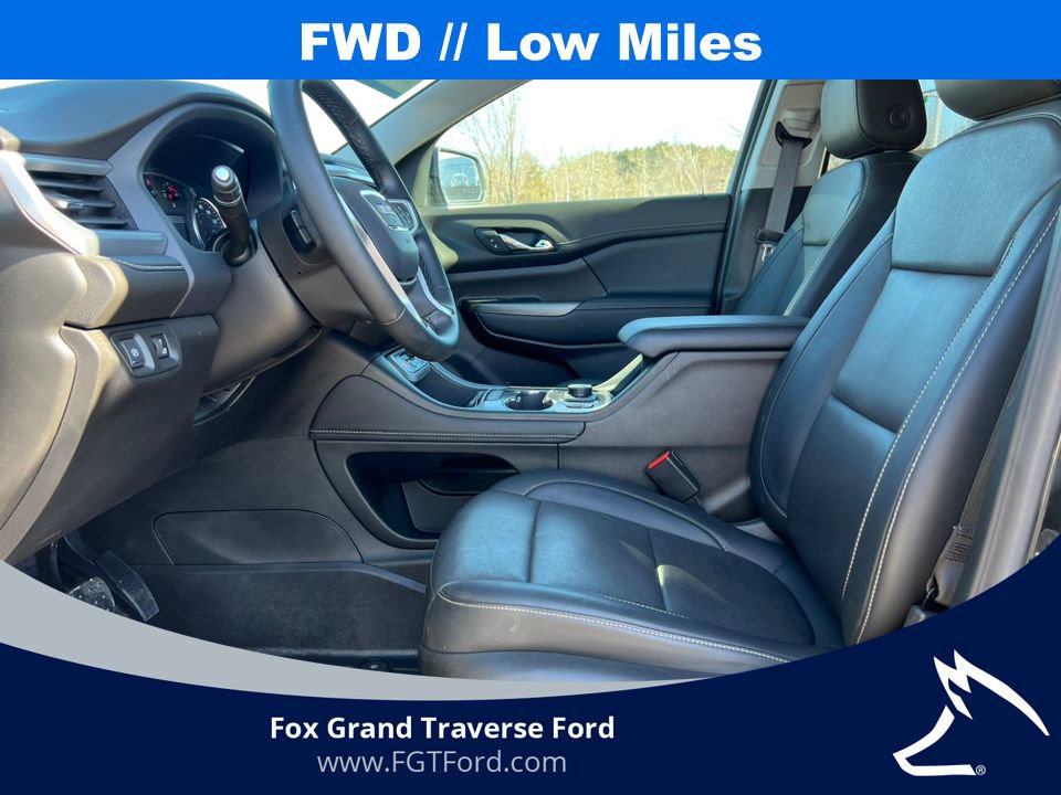 Used 2023 GMC Acadia SLT image 3