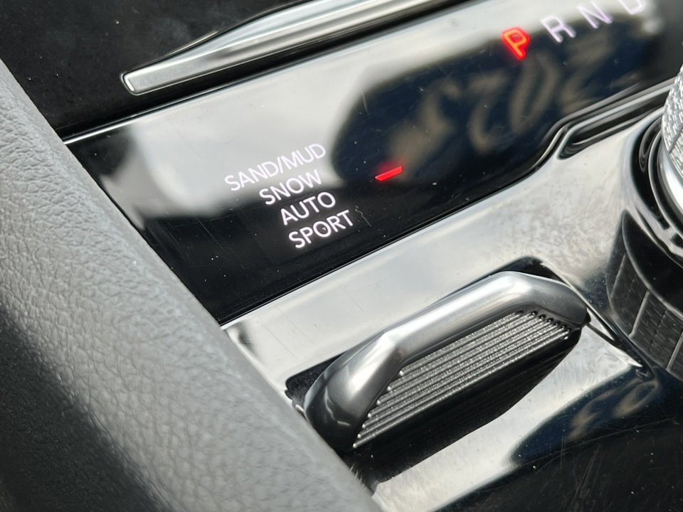 Used 2023 Jeep Grand Cherokee L Limited w/ Trailer Tow Group (B) image 32