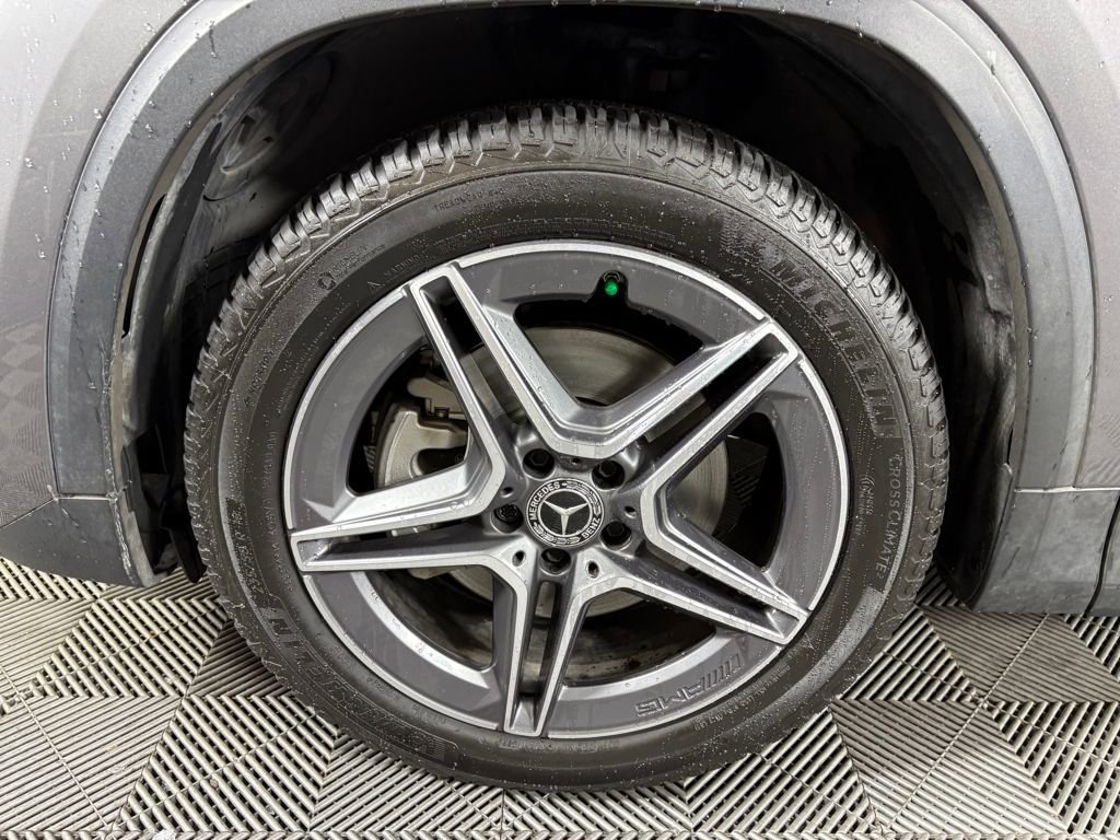 Used 2023 Mercedes-Benz GLA 250 4MATIC image 11