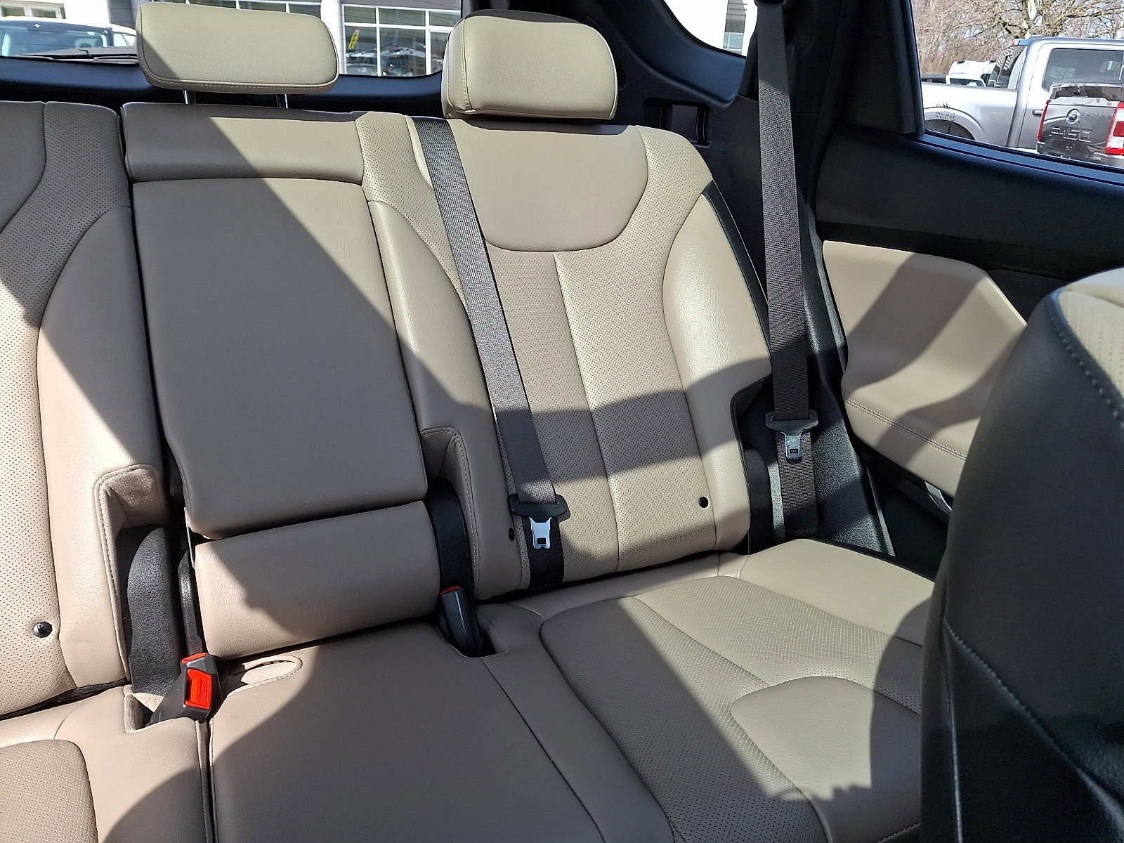 Used 2023 Hyundai Santa Fe SEL w/ Premium Package image 20