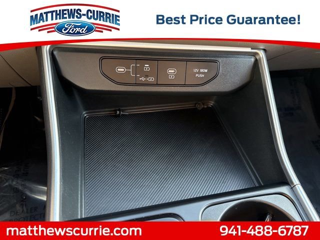 Used 2025 Kia Carnival FWD image 21