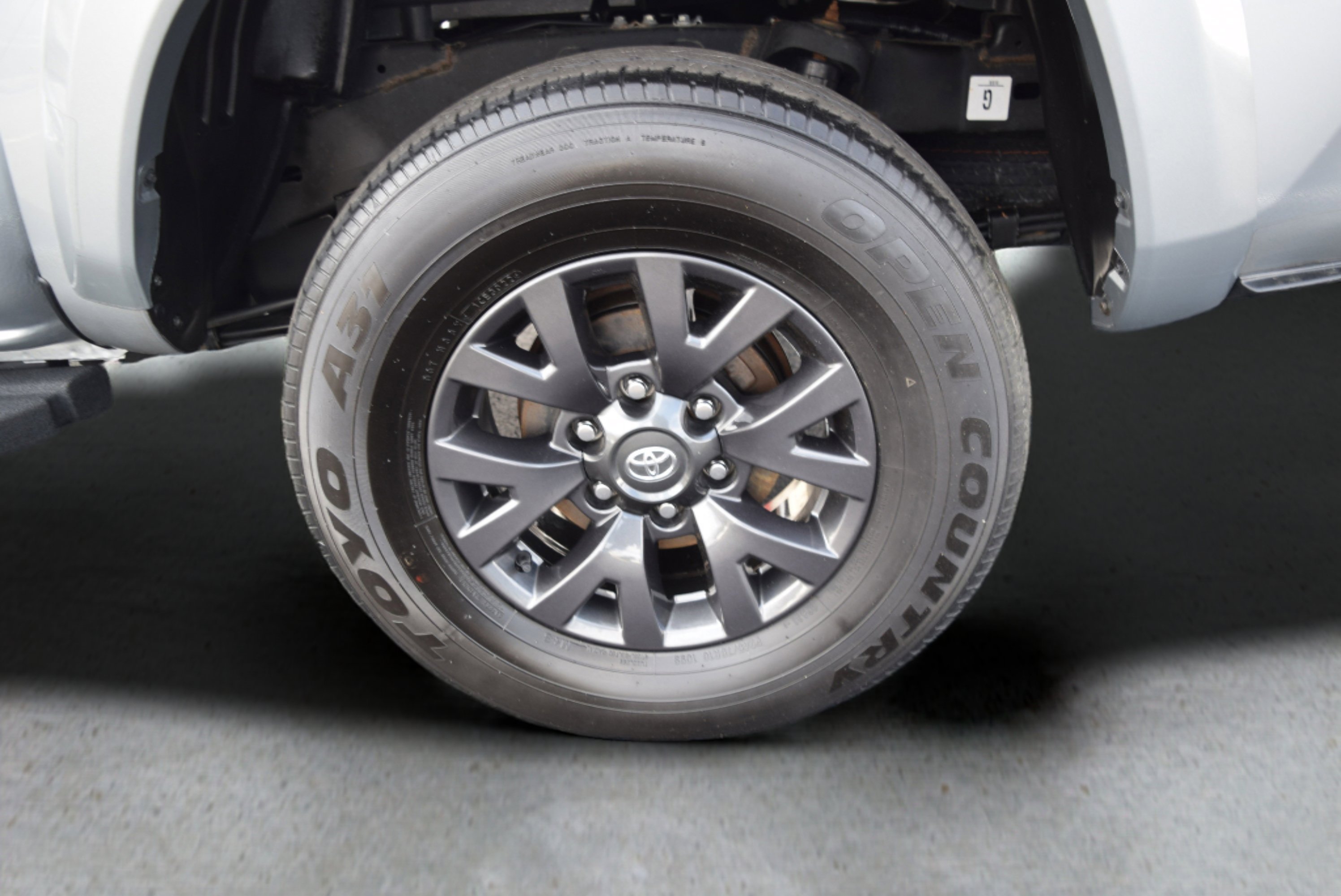 Used 2023 Toyota Tacoma SR5 AWD/4WD image 7