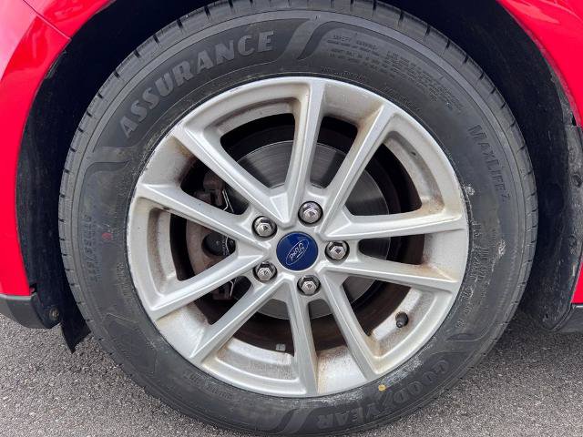 Certified 2017 Ford Focus SE FWD image 10