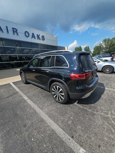 Used 2023 Mercedes-Benz GLB 250 4MATIC image 4