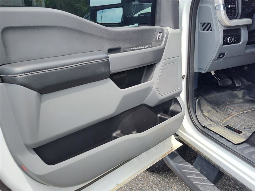 Certified 2024 Ford F250 XL w/ STX Appearance Package AWD/4WD image 5