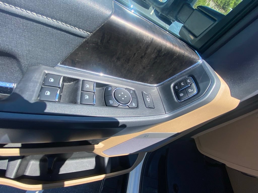 Certified 2024 Ford F250 Lariat w/ Black Appearance Package AWD/4WD image 11
