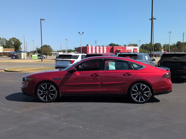Used 2024 Honda Accord Touring image 7