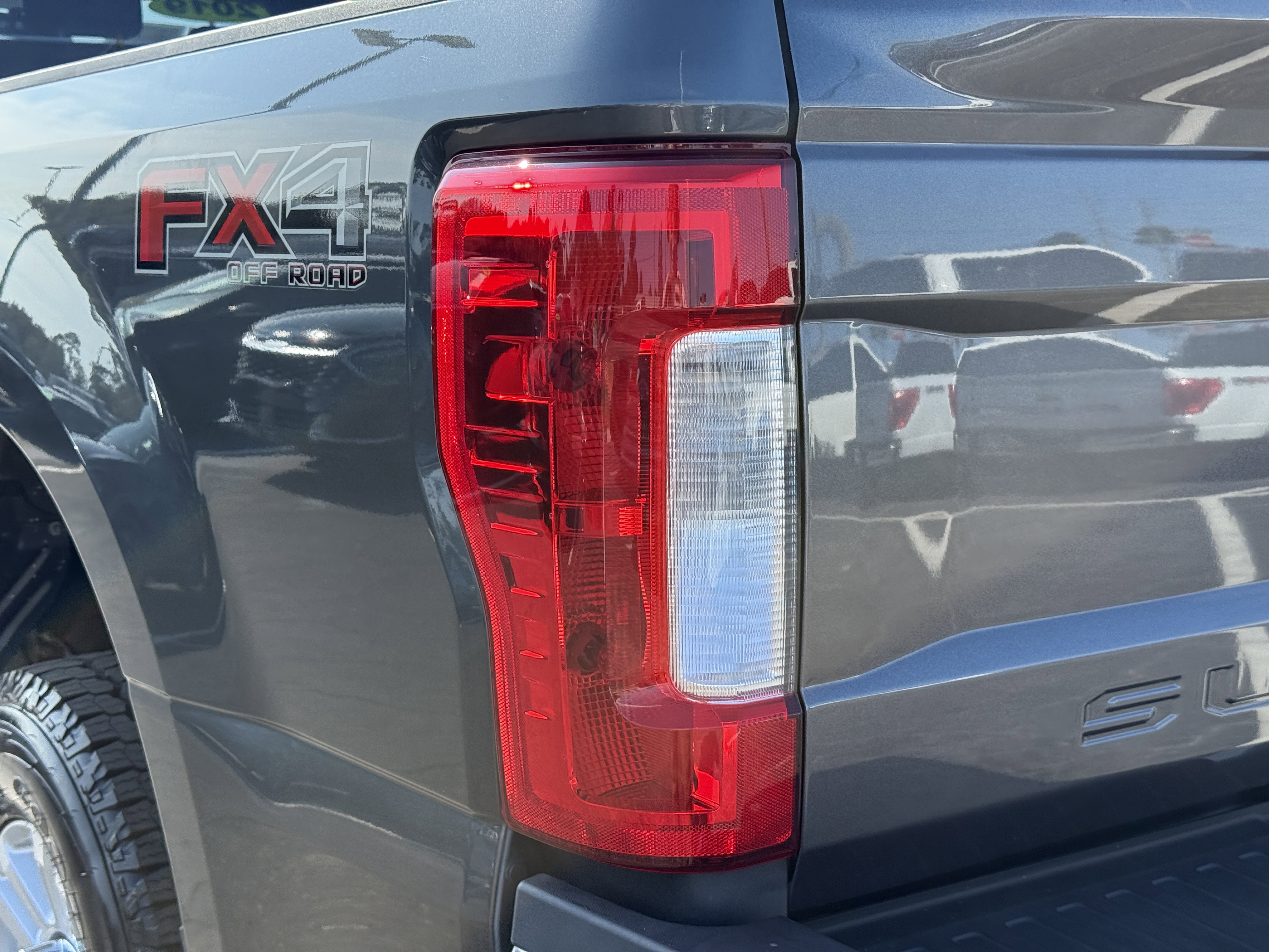 Certified 2019 Ford F250 XL w/ STX Appearance Package image 8