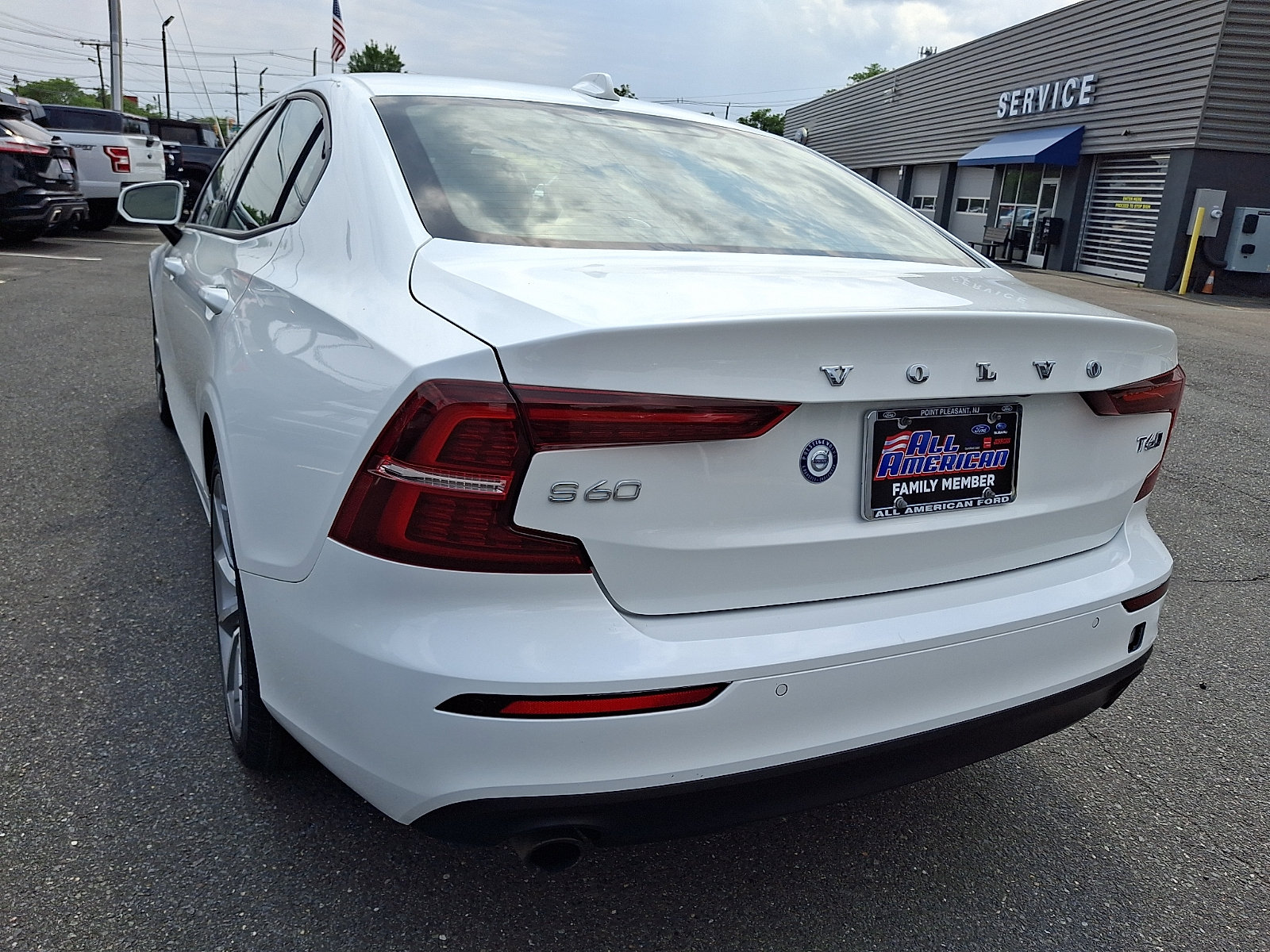 Used 2021 Volvo S60 T6 Momentum AWD/4WD image 8