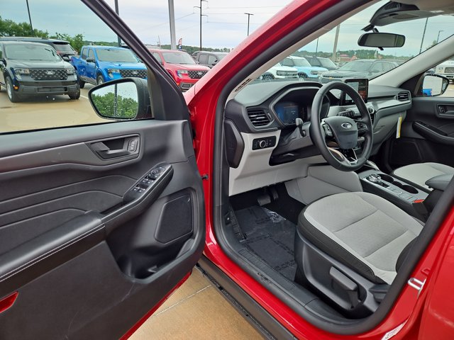 Certified 2025 Ford Escape Active w/ Cold Weather Package AWD/4WD image 9