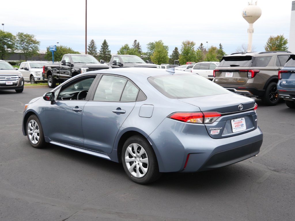 Used 2025 Toyota Corolla LE FWD image 8