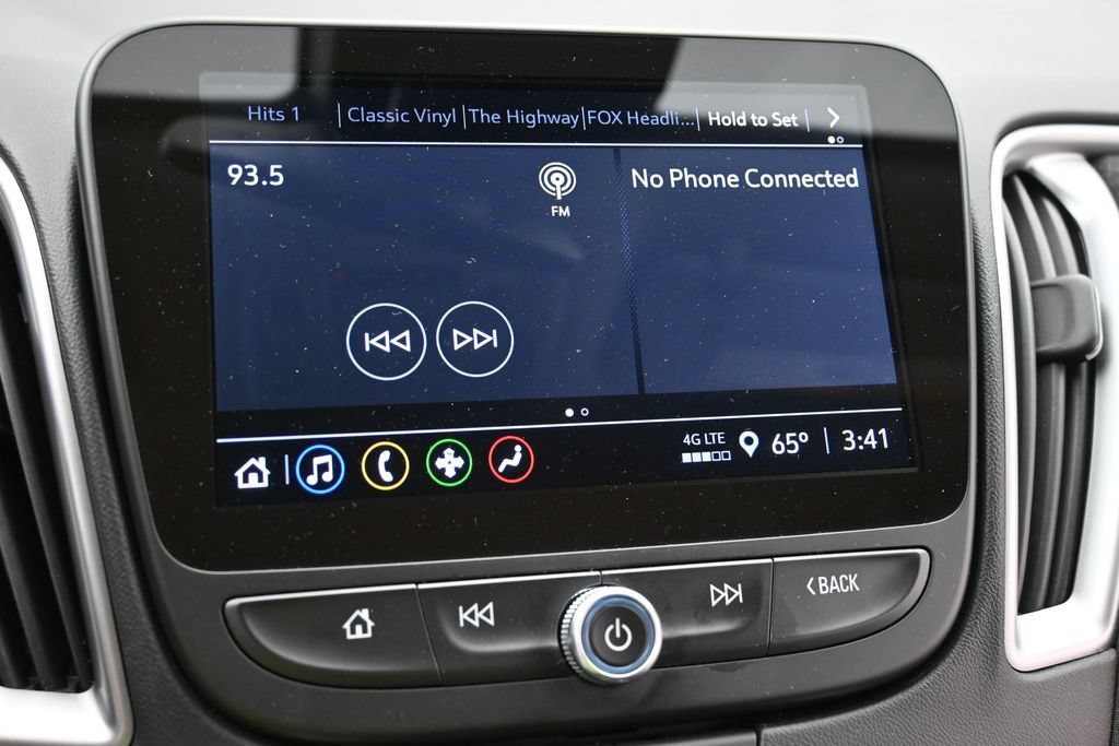 Used 2025 Chevrolet Malibu LT FWD image 10