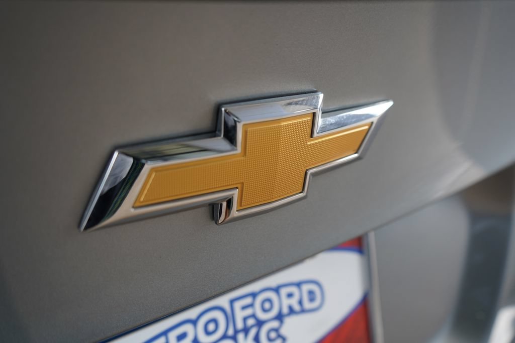 Used 2025 Chevrolet Malibu LT FWD image 5