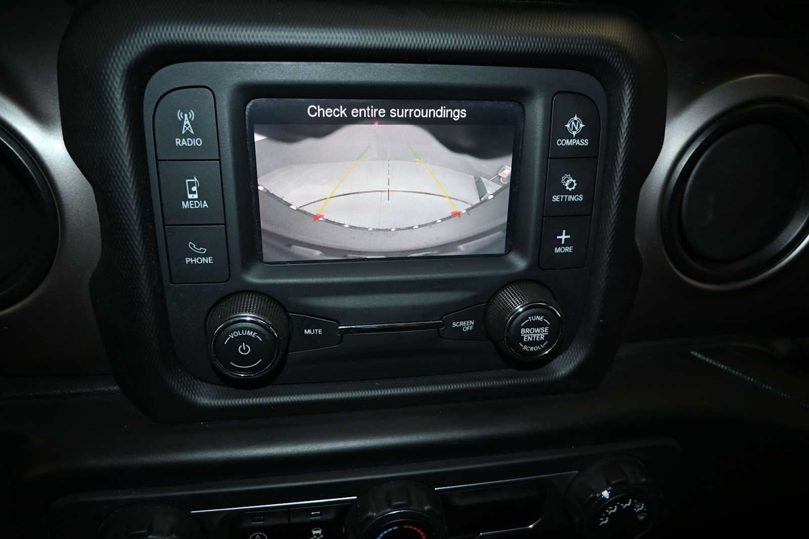 Used 2020 Jeep Wrangler Sport AWD/4WD image 19
