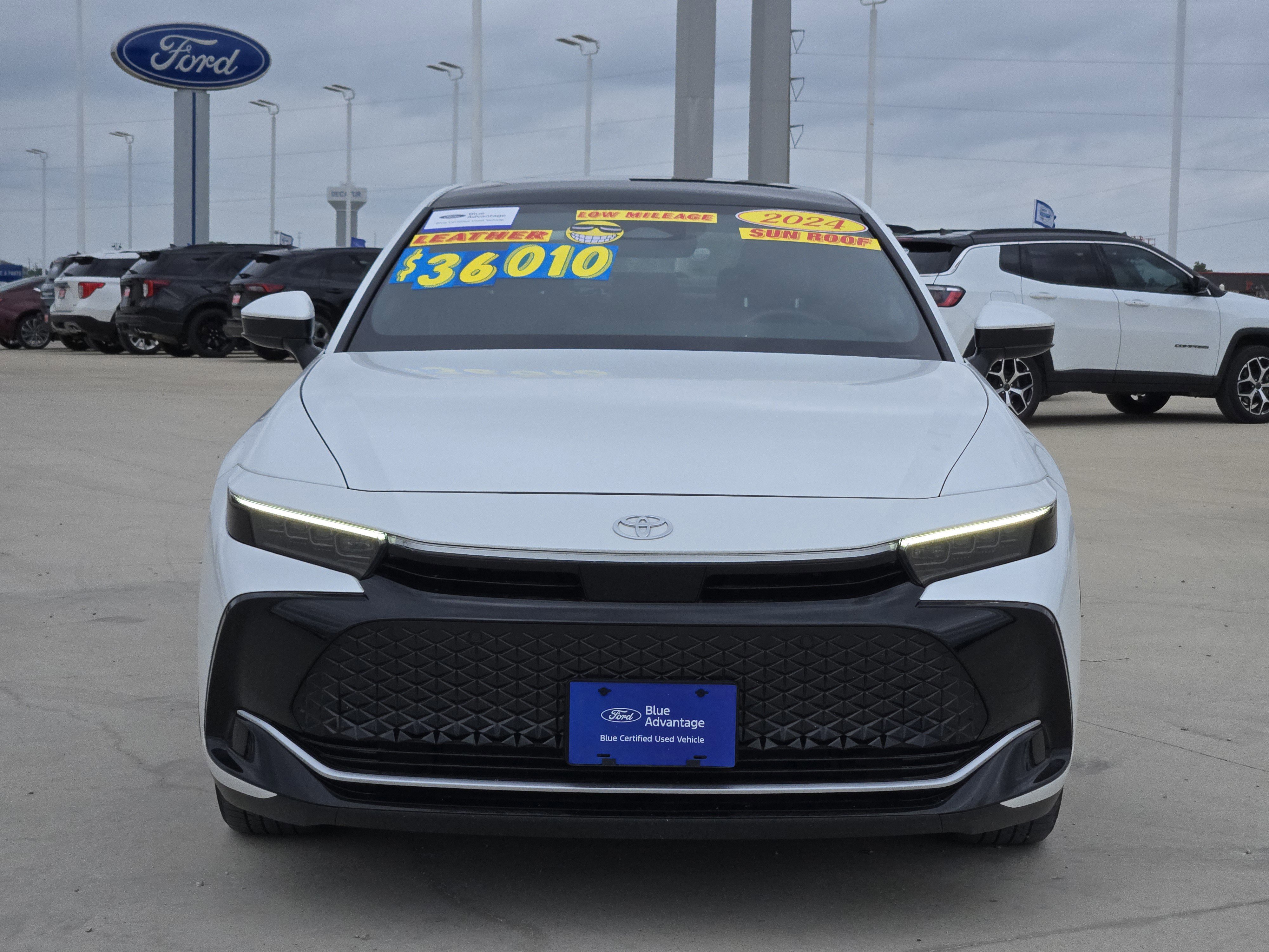 Used 2024 Toyota Crown AWD/4WD image 7