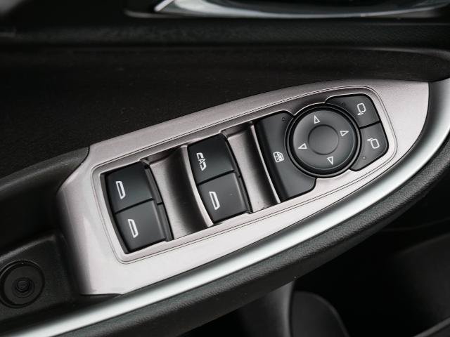 Used 2024 Chevrolet Malibu LT FWD image 18