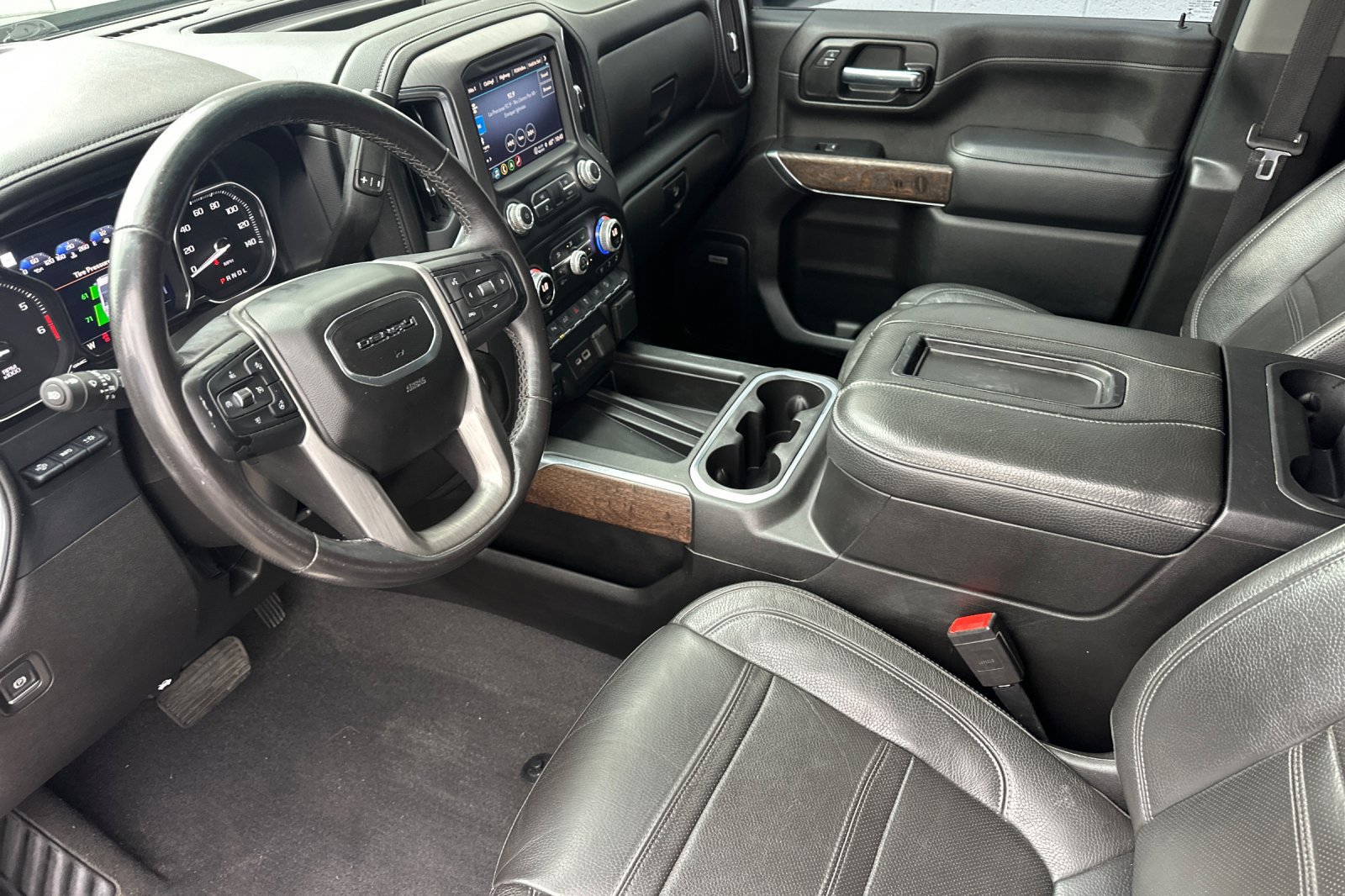 Used 2022 GMC Sierra 2500 Denali w/ Denali Ultimate Package AWD/4WD image 9