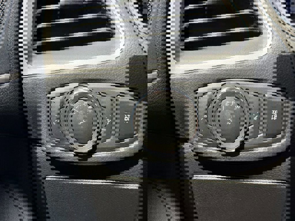 Certified 2023 Ford Edge SEL image 27