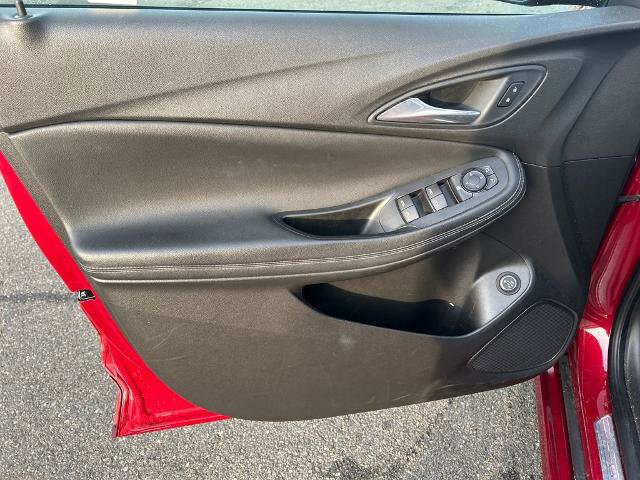 Used 2021 Buick Encore GX Select w/ Advanced Technology Package image 17