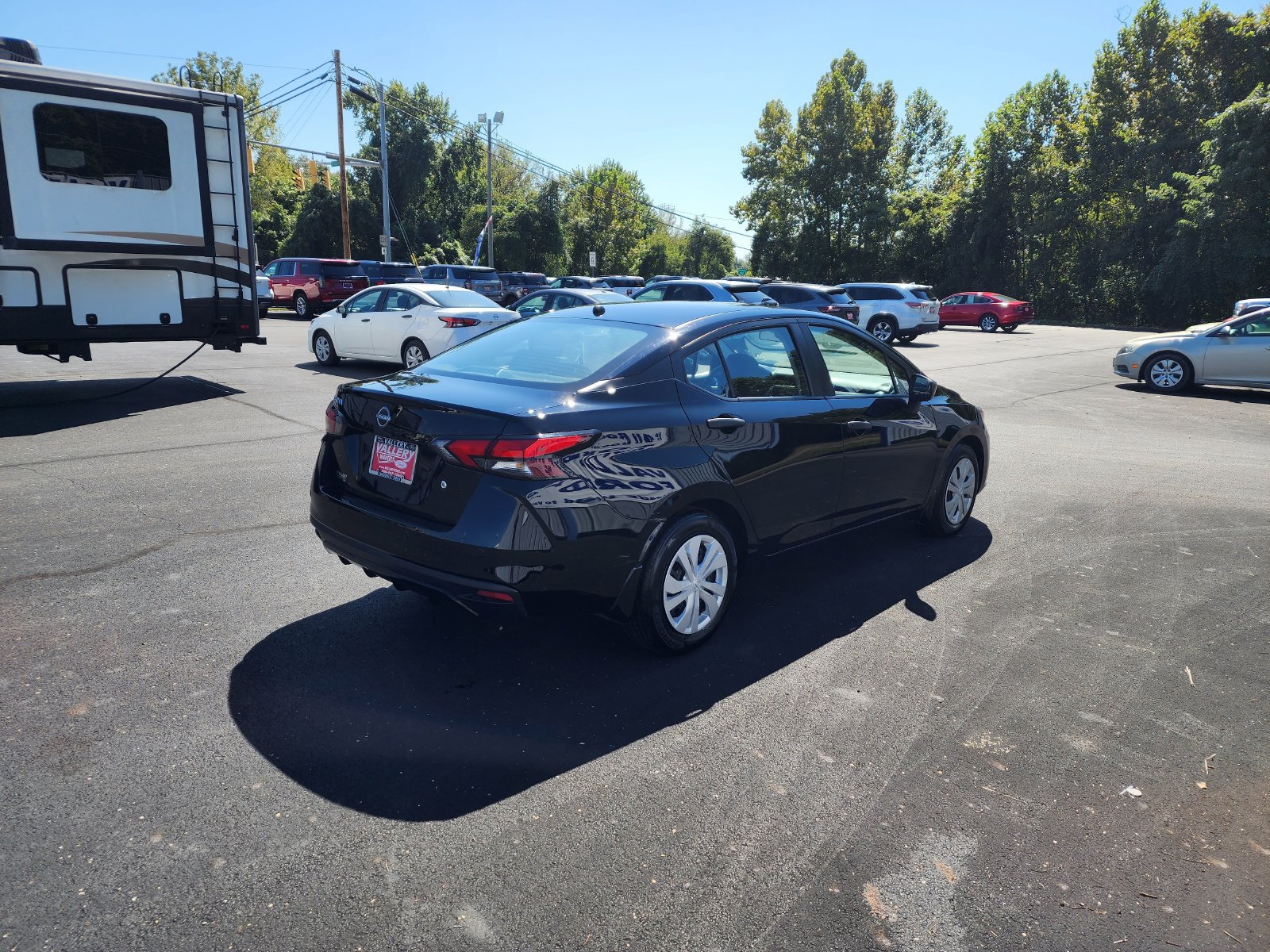 Used 2024 Nissan Versa S w/ Trunk Package FWD image 5