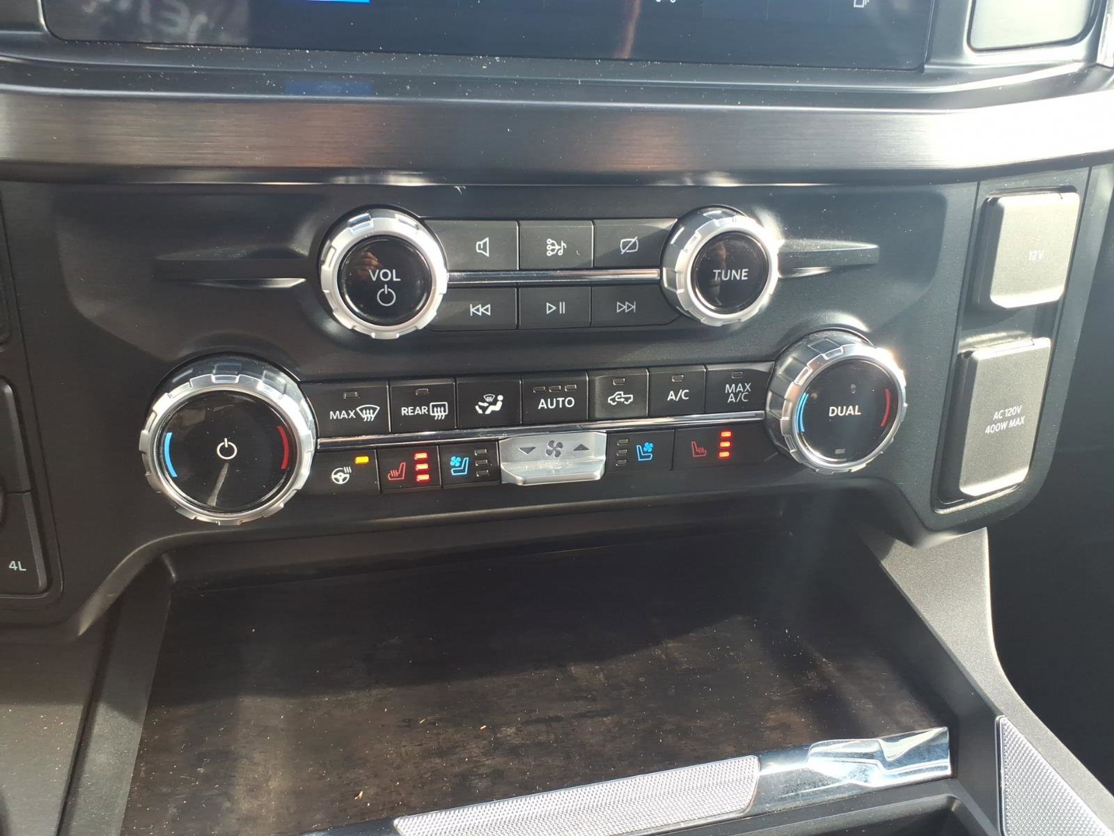 Certified 2023 Ford F250 Lariat w/ Sport Appearance Package image 19