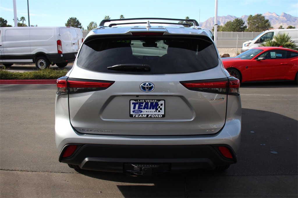 Used 2023 Toyota Highlander XLE image 6