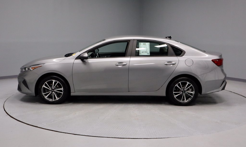 Used 2024 Kia Forte LXS FWD image 8