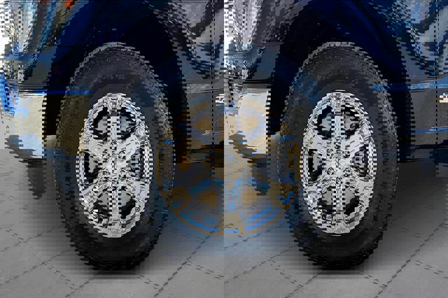 Certified 2022 Ford F150 Lariat w/ Equipment Group 502A High image 12